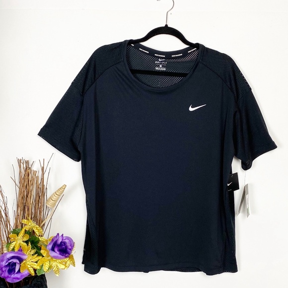 Nike Tops - Women’s Nike Dri-fit Shirt Size 1X Black & Silver